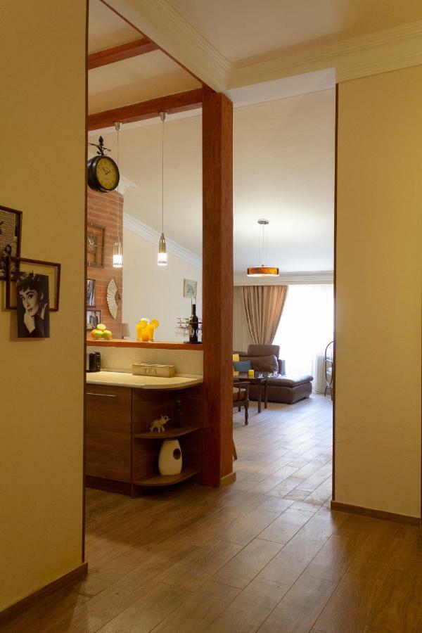 Loft Home In City Center Erywań Zewnętrze zdjęcie